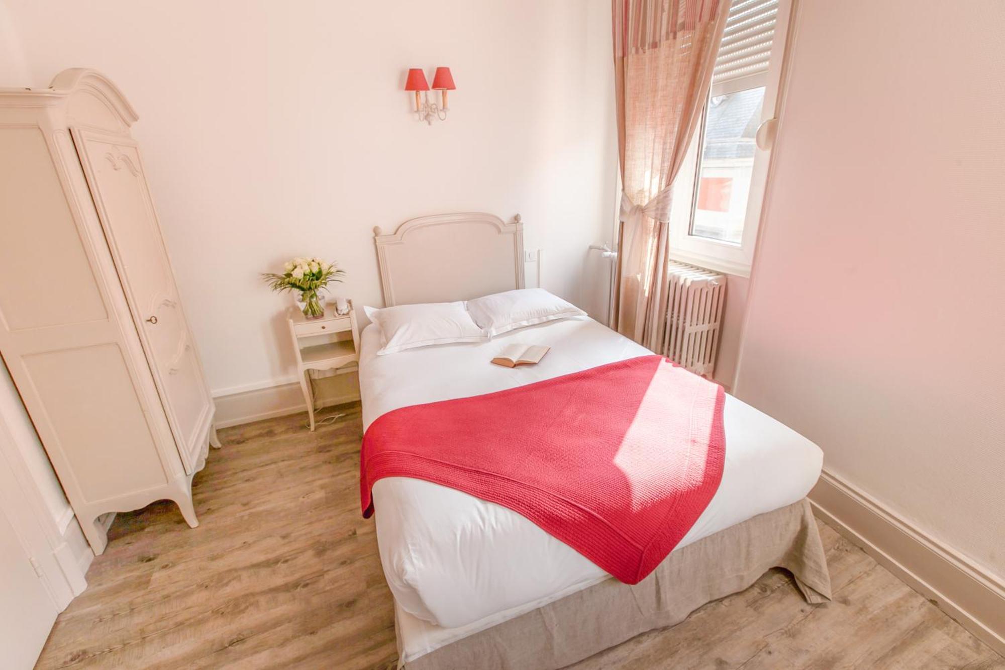 Brit Hotel Bristol Montbeliard Centre Εξωτερικό φωτογραφία
