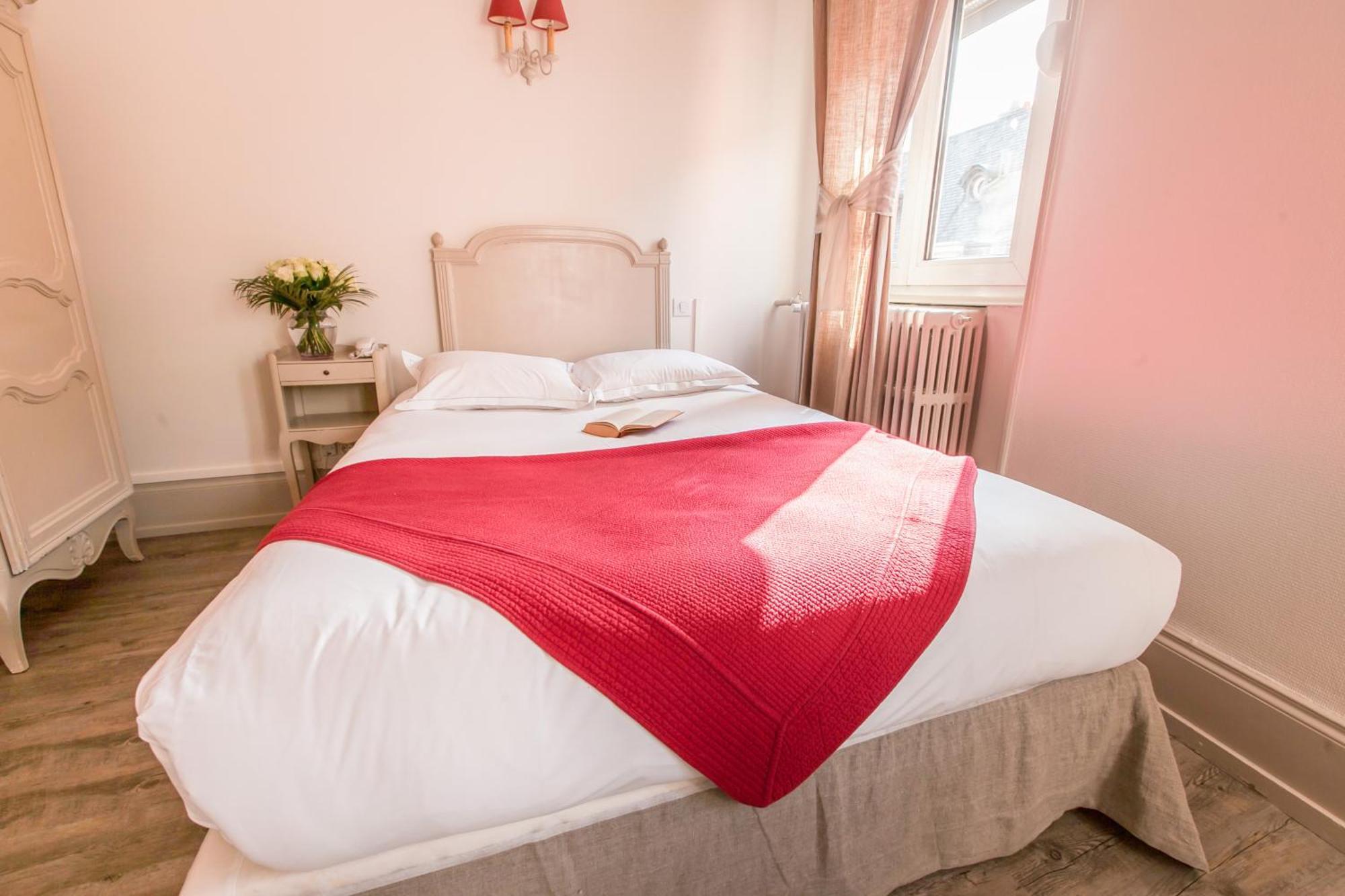 Brit Hotel Bristol Montbeliard Centre Εξωτερικό φωτογραφία