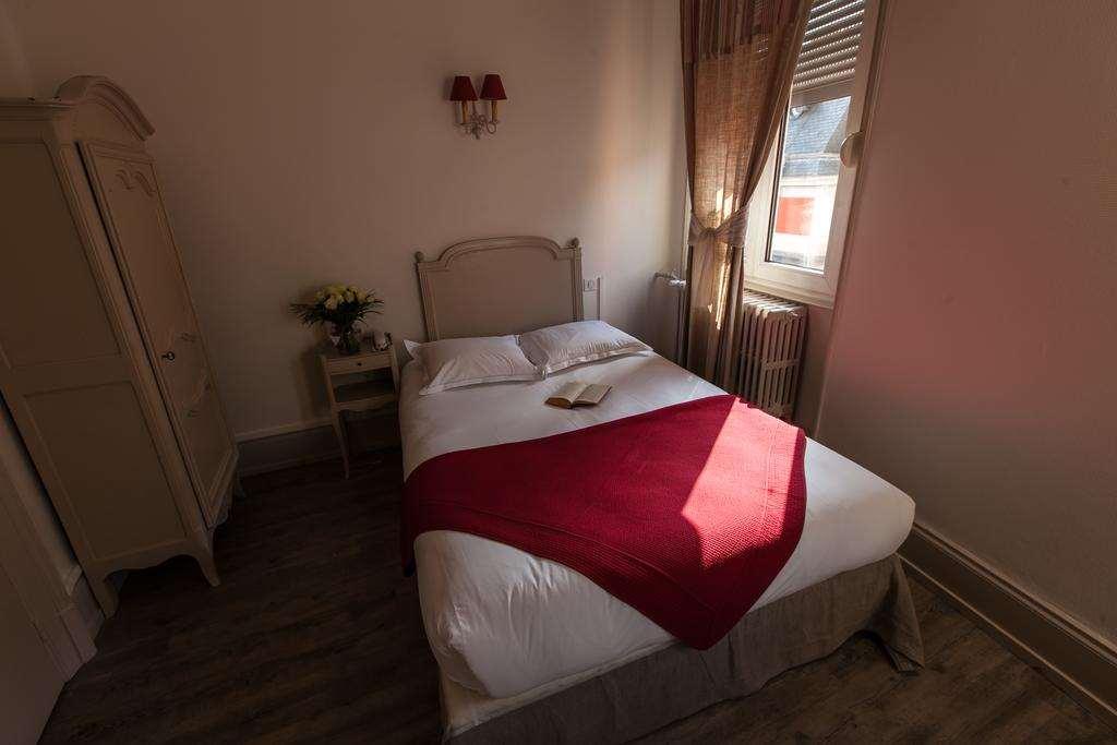 Brit Hotel Bristol Montbeliard Centre Δωμάτιο φωτογραφία