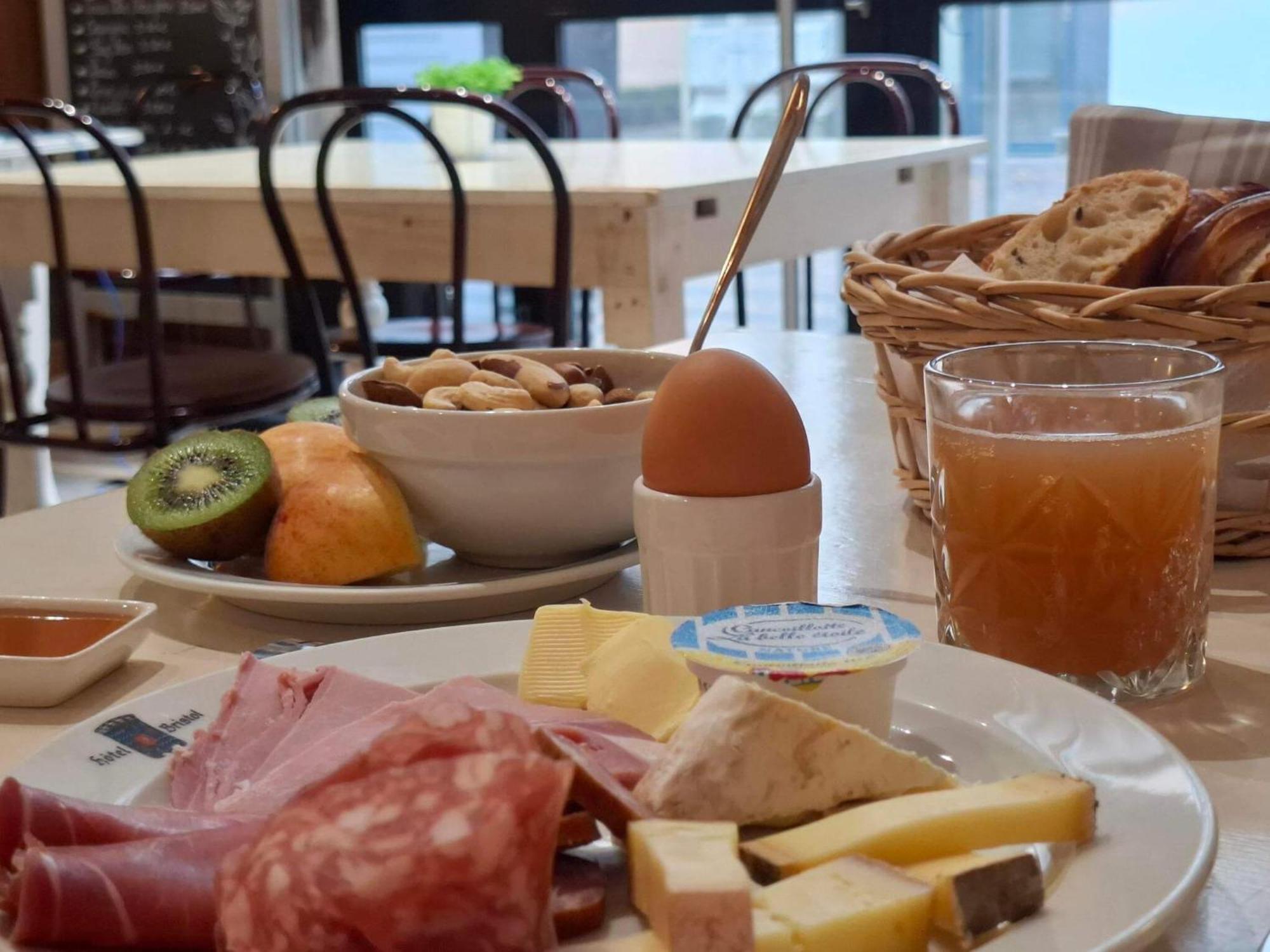 Brit Hotel Bristol Montbeliard Centre Εξωτερικό φωτογραφία