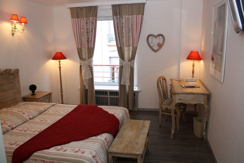 Brit Hotel Bristol Montbeliard Centre Εξωτερικό φωτογραφία
